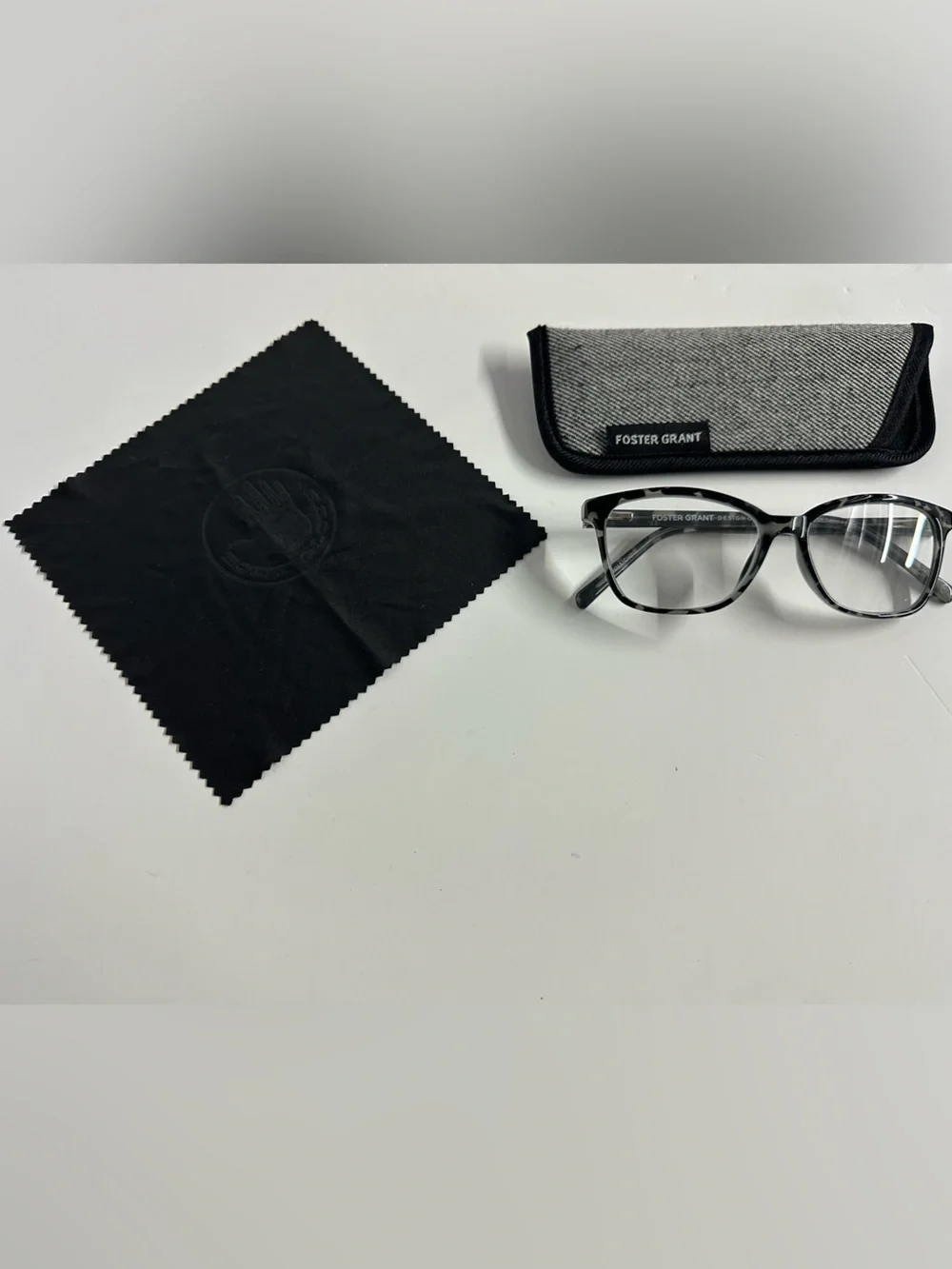 Foster Grand Black Tortoise Shell Readers with case & cloth